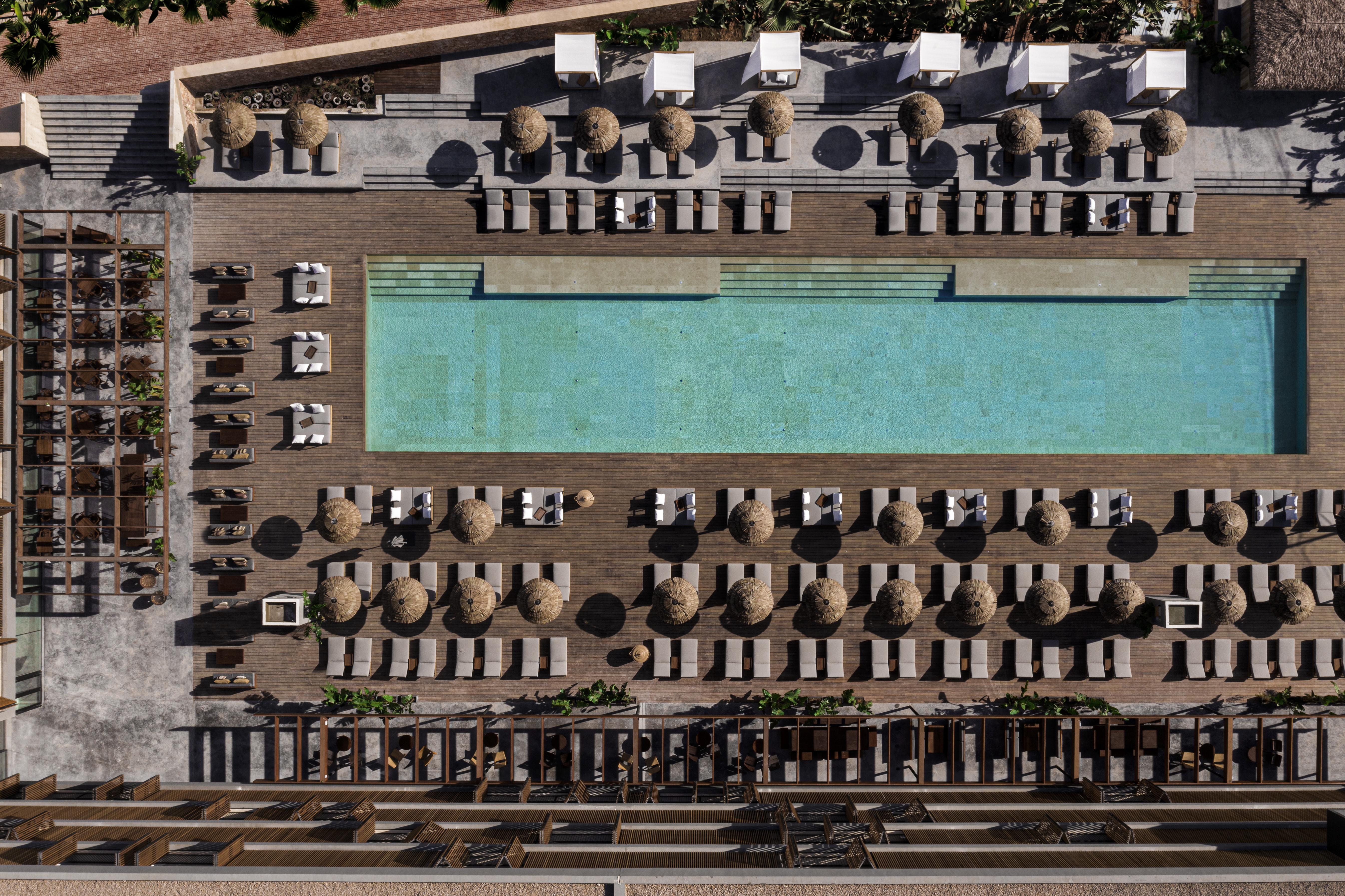 Oku Ibiza (Adults Only) Hotel San Antonio Kültér fotó The pool at the Beverly Hills Hotel